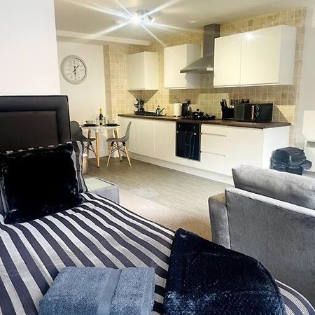 #215 1 Bed Serviced Apartment 德比 外观 照片